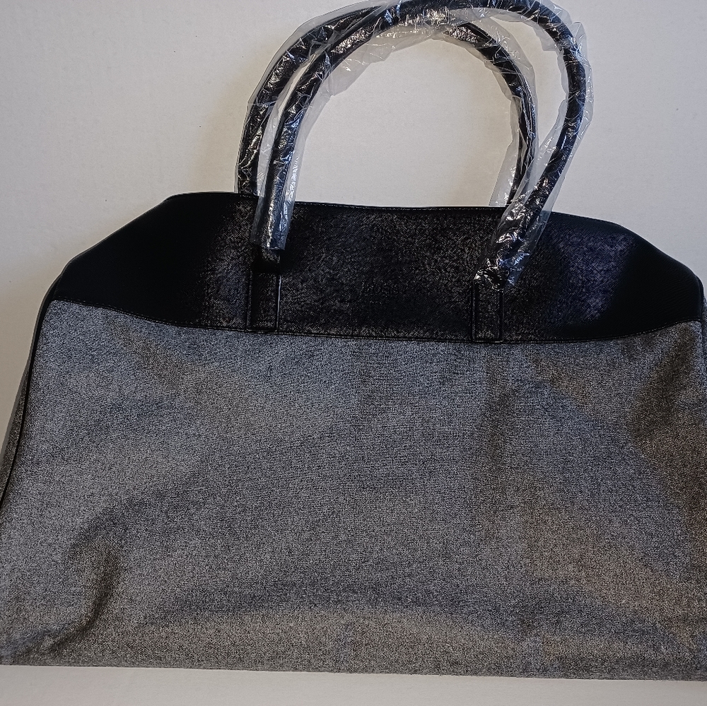 Hugo Boss Parfum, 2018 Weekender Bag, Gray and Black